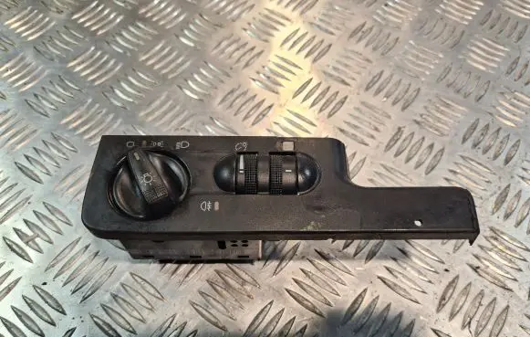 Volkswagen PASSAT B4 Light switch 3A1941531E