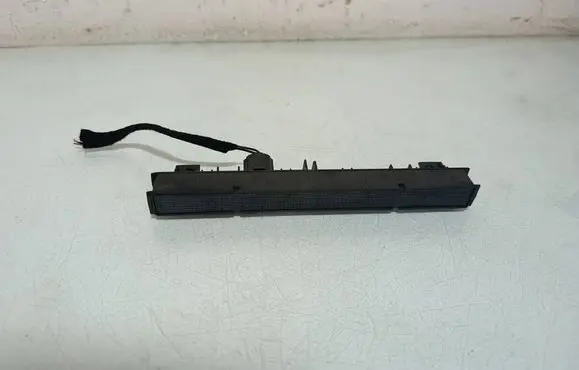 Dacia Duster II Third/center stoplight 