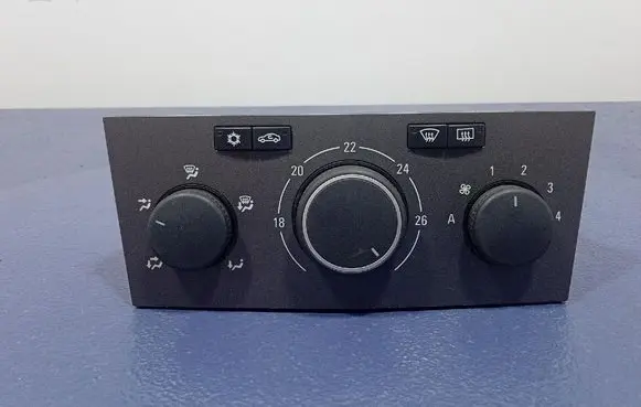 Opel Zafira B Climate control unit 13245119