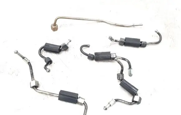 Fiat Freemont Fuel injector supply line/pipe 