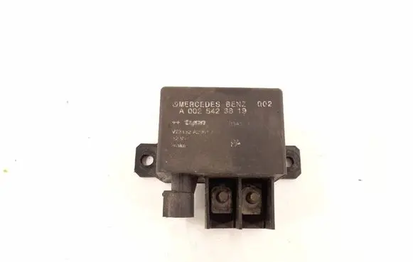 Mercedes-Benz E W211 Battery control module 0025423819 A0025423819