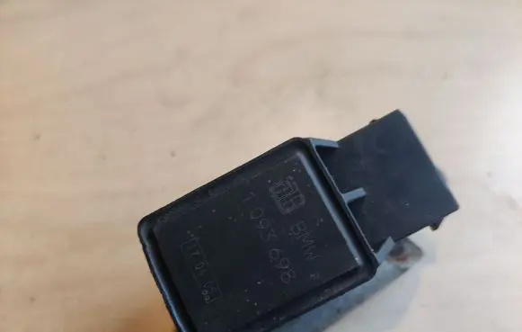 BMW 5 E60 E61 Yaw turn rate sensor 2093698