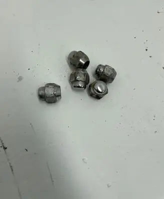KIA Sorento Nuts/bolts 