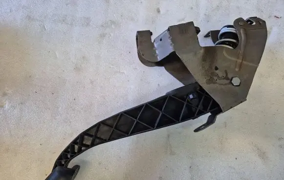 Clutch pedal
