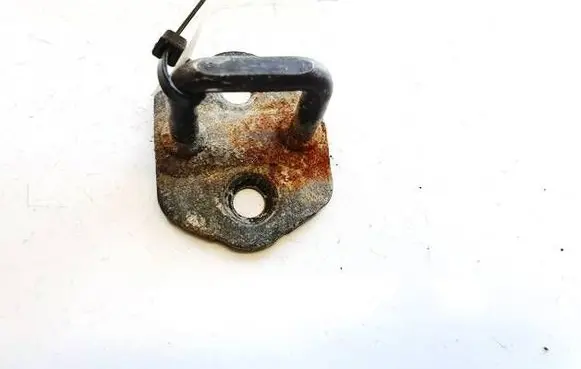 Toyota Auris 150 Front door lock loop/hook striker 