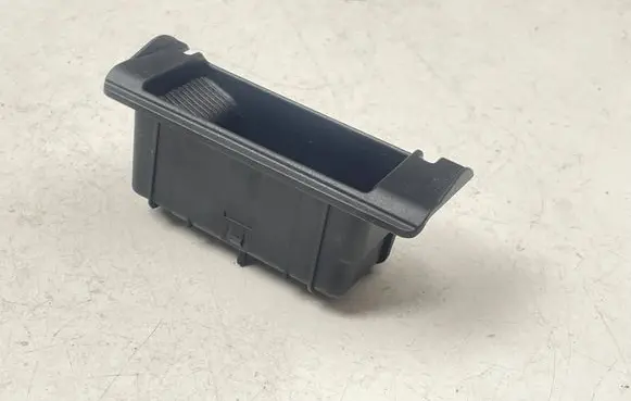 Audi A3 8Y Rear glass lock/latch Q224 4G8857406