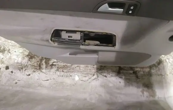 Front door card panel trim