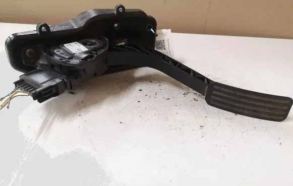 Jaguar XF X250 Accelerator throttle pedal 9X239F832BA 6PV00969803