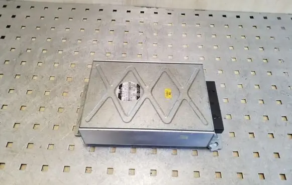 Audi Q7 4L Sound amplifier 4L0035223 4L0910223B
