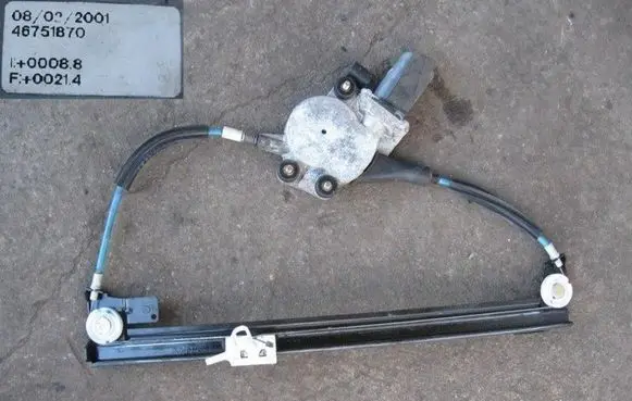 Alfa Romeo 147 Rear door window regulator with motor 46751870
