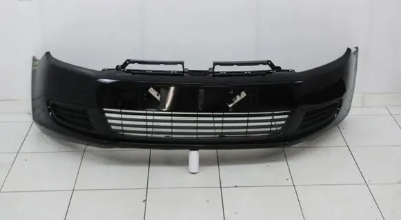 Volkswagen Golf VI Front bumper 