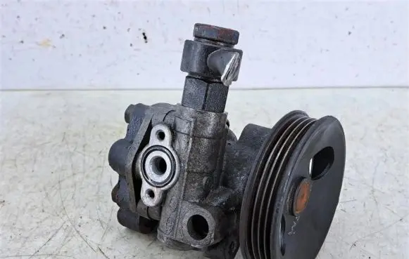 Hyundai Getz Power steering pump 57110-1C301