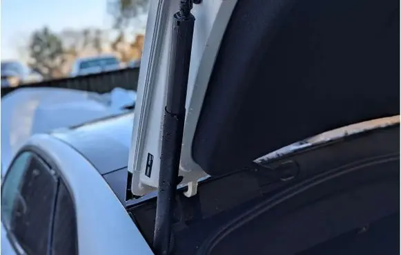 Polestar 4 Tailgate/trunk strut/damper 80008257 P8892891310