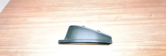 Volvo XC90 Rear vent window glass 43R002092 E000255 DOT24M98AS3