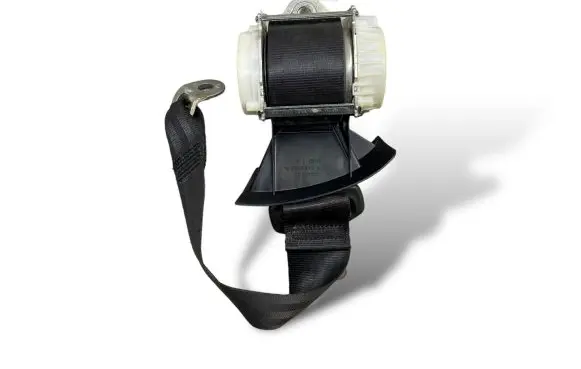 Volkswagen Scirocco Rear seatbelt 2202102007 1038189B 909WY0