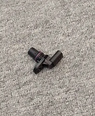 Volkswagen Golf VII Camshaft vanos timing valve 05E907601A