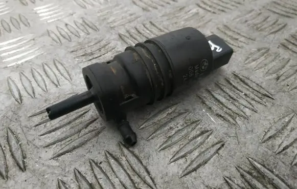 BMW 5 F10 F11 Windscreen/windshield washer pump 8362154