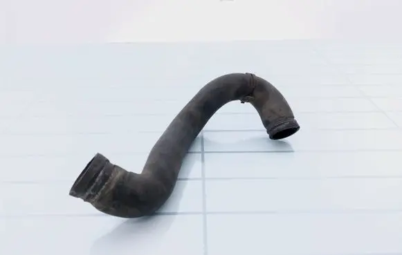 Opel Astra H Coolant pipe/hose 