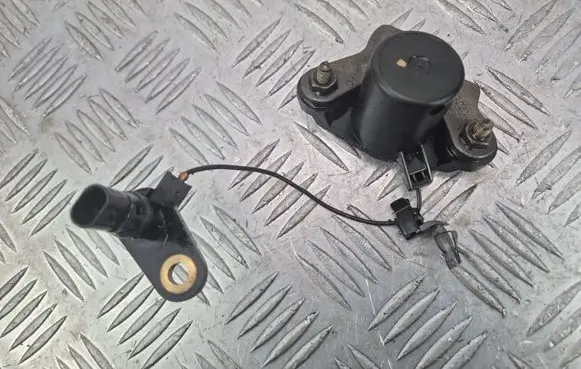 Mercedes-Benz E W212 Oil level sensor A0011531132 A2720101440