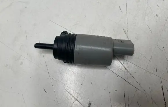 BMW 3 E92 E93 Windscreen/windshield washer pump 6934159