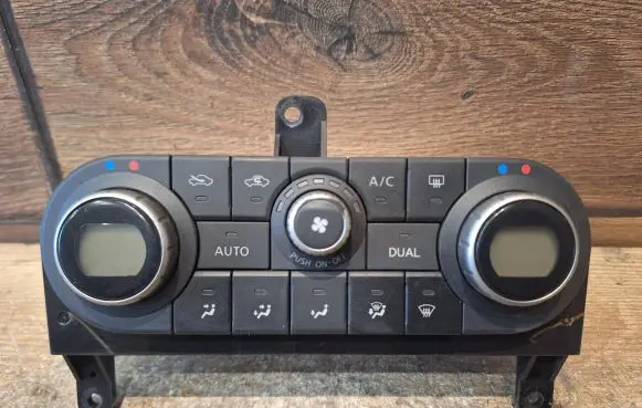 Nissan Qashqai Climate control unit 27500JD45C C8621 A02000A7706001