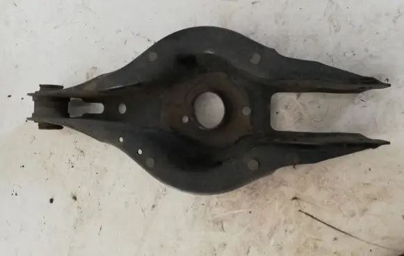 BMW 4 F32 F33 Rear upper control arm/wishbone 6867541