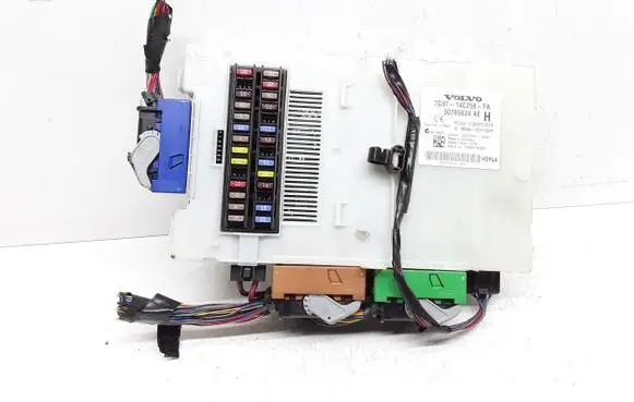 Volvo XC60 Fuse module 30765624 7G9T14C256FA 30765624FA