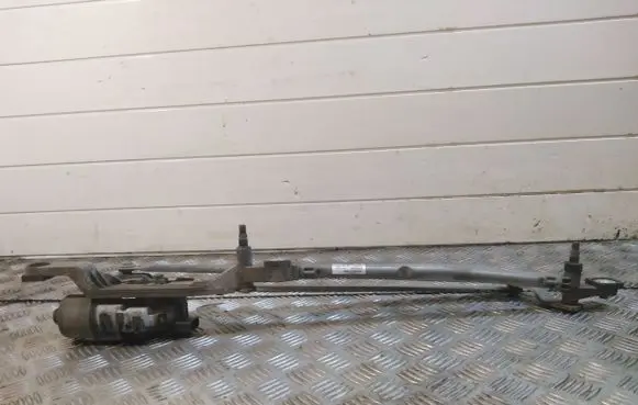 Ford Focus Front wiper linkage and motor 4M5117508AA 4M5117504AC