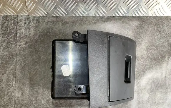 BMW 5 E60 E61 Glove box 51457156963