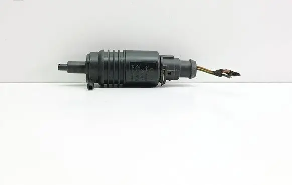 Audi A4 S4 B5 8D Windscreen/windshield washer pump 4A0955651