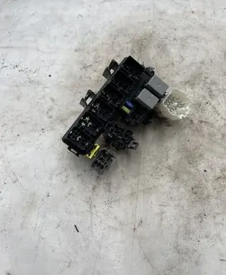 Subaru Forester SH Fuse module LB800100B