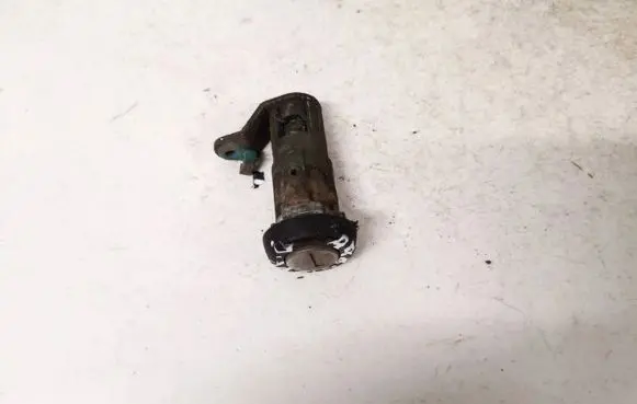 Iveco Daily 40.8 Front door lock (next to the handle) 