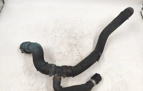 Audi A4 S4 B8 8K Engine coolant pipe/hose