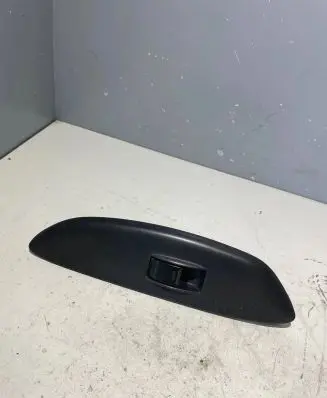 Toyota Yaris Electric window control switch
