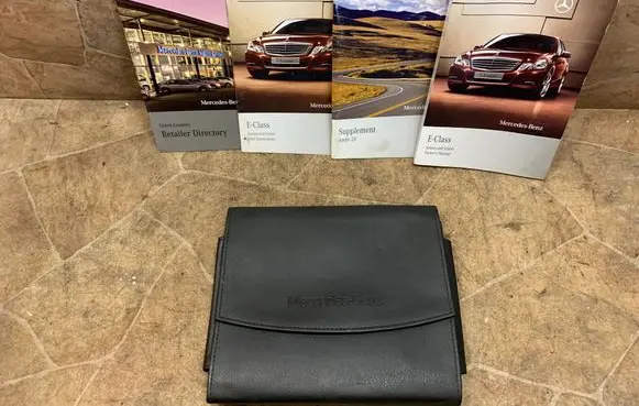 Mercedes-Benz E W212 User manual 