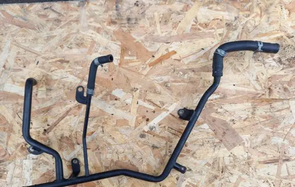 Subaru Legacy Engine coolant pipe/hose