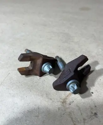Ford Turneo Courier Fuel Injector clamp holder 