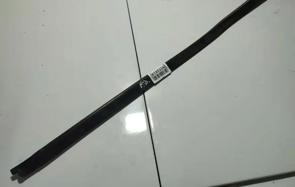 Volvo S60 Front door glass trim molding 