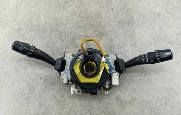 Hyundai Tucson JM Wiper turn signal indicator stalk/switch 