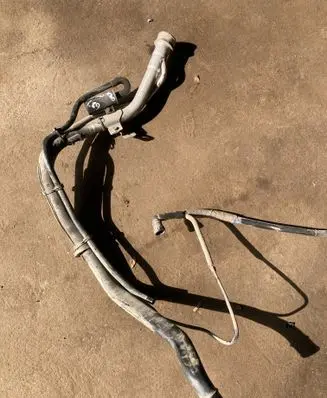 Volvo XC60 Fuel tank filler neck pipe 30769252 8G9N9032DC 110749376