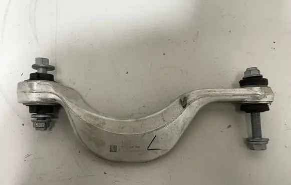 Rear upper control arm/wishbone