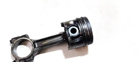 Renault Clio II Piston with connecting rod