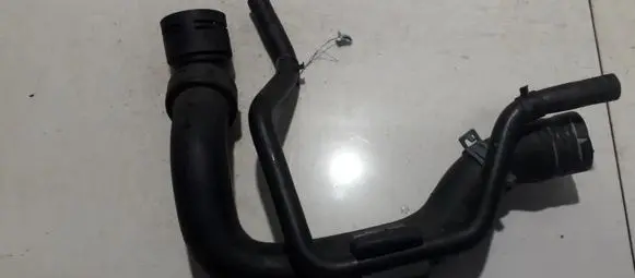 Volkswagen PASSAT B6 Engine coolant pipe/hose 8D0121107M