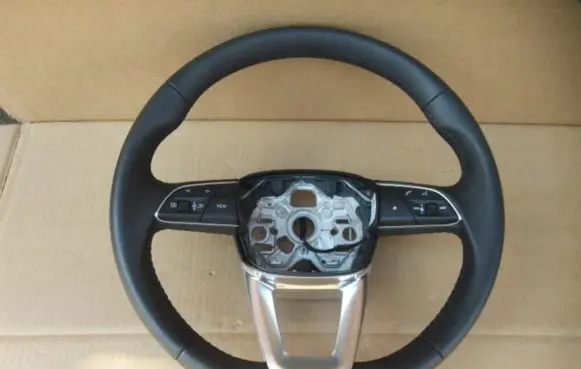 Audi Q3 F3 Steering wheel