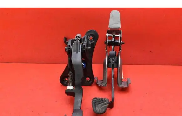 Dacia Sandero Accelerator throttle pedal 465409712R