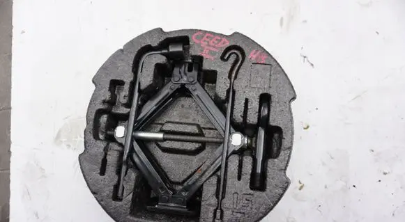 KIA Ceed Lift Jack WKAD
