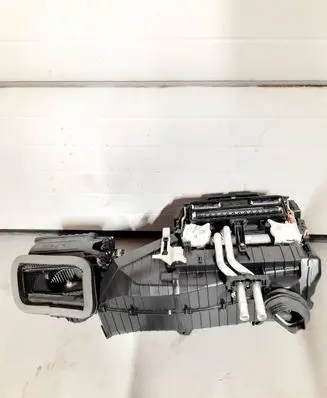 Porsche Macan (95B) Interior heater climate box assembly 8T1816005F 02094623 LF67600223