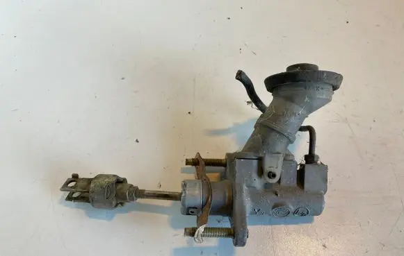 Toyota Corolla E100 Clutch master cylinder