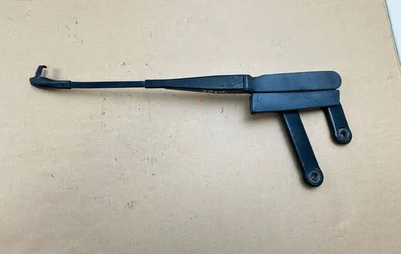 Porsche Cayenne (92A) Front wiper blade arm 7P0955410B