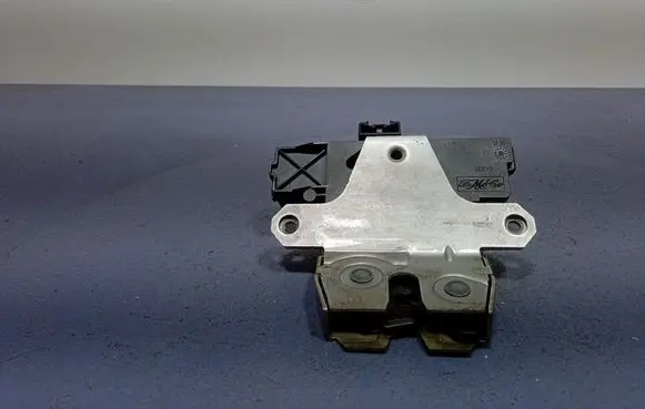Volvo S40 Tailgate/trunk/boot lock/catch/latch 01041111905